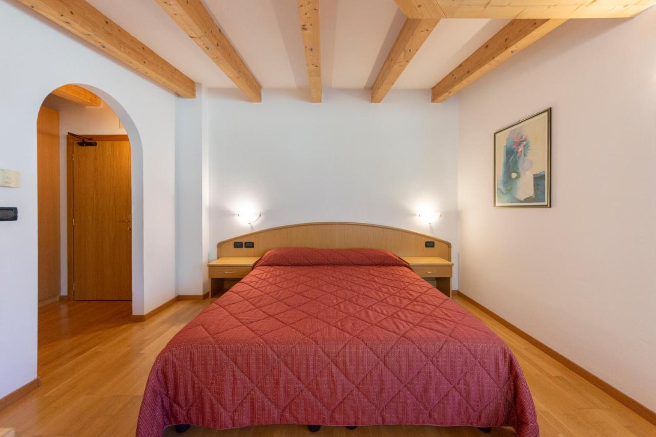 Hotel Flos 3*